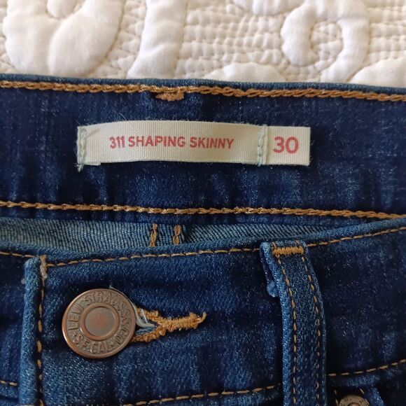 Levi 311 Shaping Women Jean Sz 30 Skinny Straight Stretch Destroyed Cuffed 32x29 - Picture 5 of 5